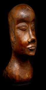 sculpture en bois tete